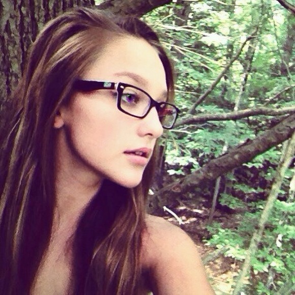 Meet your Posher, Elisa - Picture 1 of 1